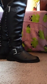 Bottes en cuir et pieds moites