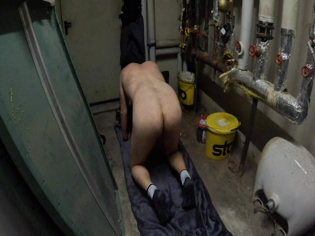 Queen_of_BDSM: 놀라게 하다! 이제 1000명이 넘는 사람들에게 공개적으로 전시될 것입니다!