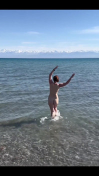 I Love It When Cool Waves Caress My Naked Body