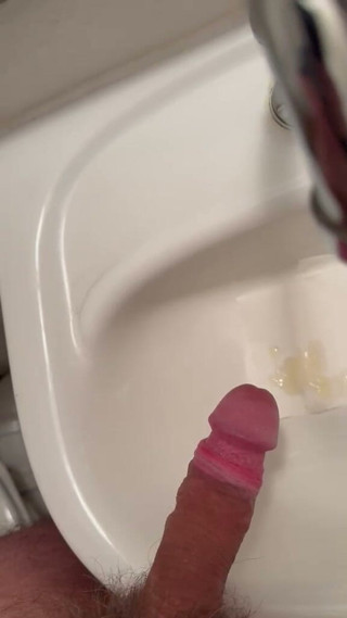 MrGerman02: Se branlant au travail sur les toilettes
