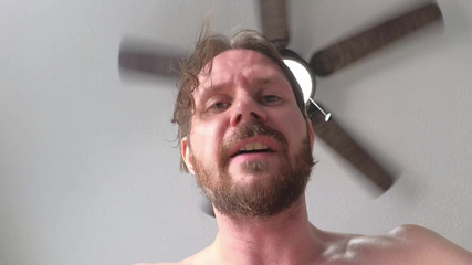 Albino Adonis: Albino Adonis - 4k - je vriend belt - Aangepast