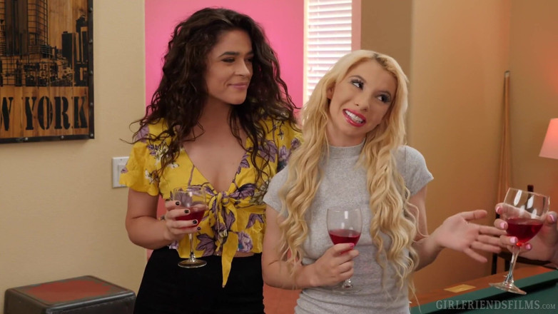 Girlfriends Films: Lesbian couple swap part 1 - Kenzie Reeves &amp; Keira Croft - GirlfriendsFilms