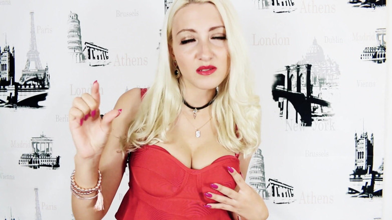Helena Moeller: นางฟ้า blonde รังแกควยเล็ก