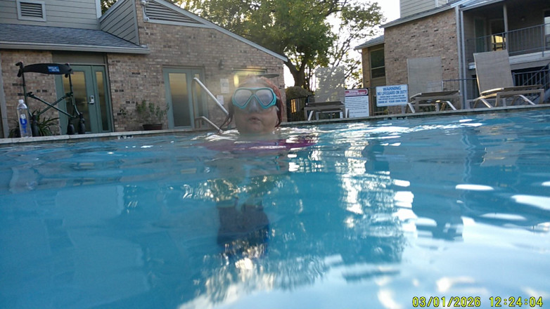 BBW nurse Vicki adventures with friends: Som Under Water Fun with You Sexy Big Beauty Nurse...