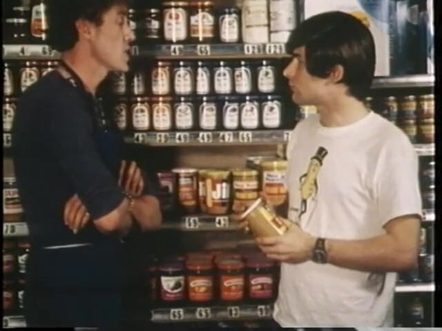 Old Good Porn: Nadržená kočička sající ptáka bere ptáka do kundičky a výstřik...