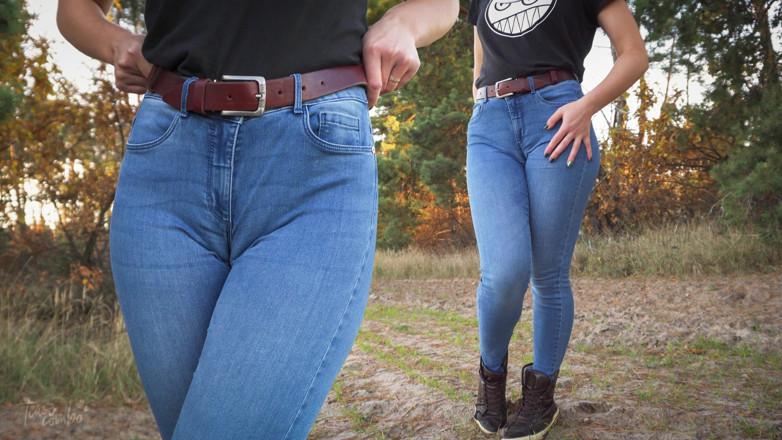 Teasecombo 4K: Une demi-sœur taquine la chatte de Cameltoe dans un jean...