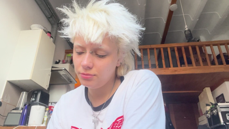 Glitterqueen1999: Kouření cigarety líné kávy žádný make-up