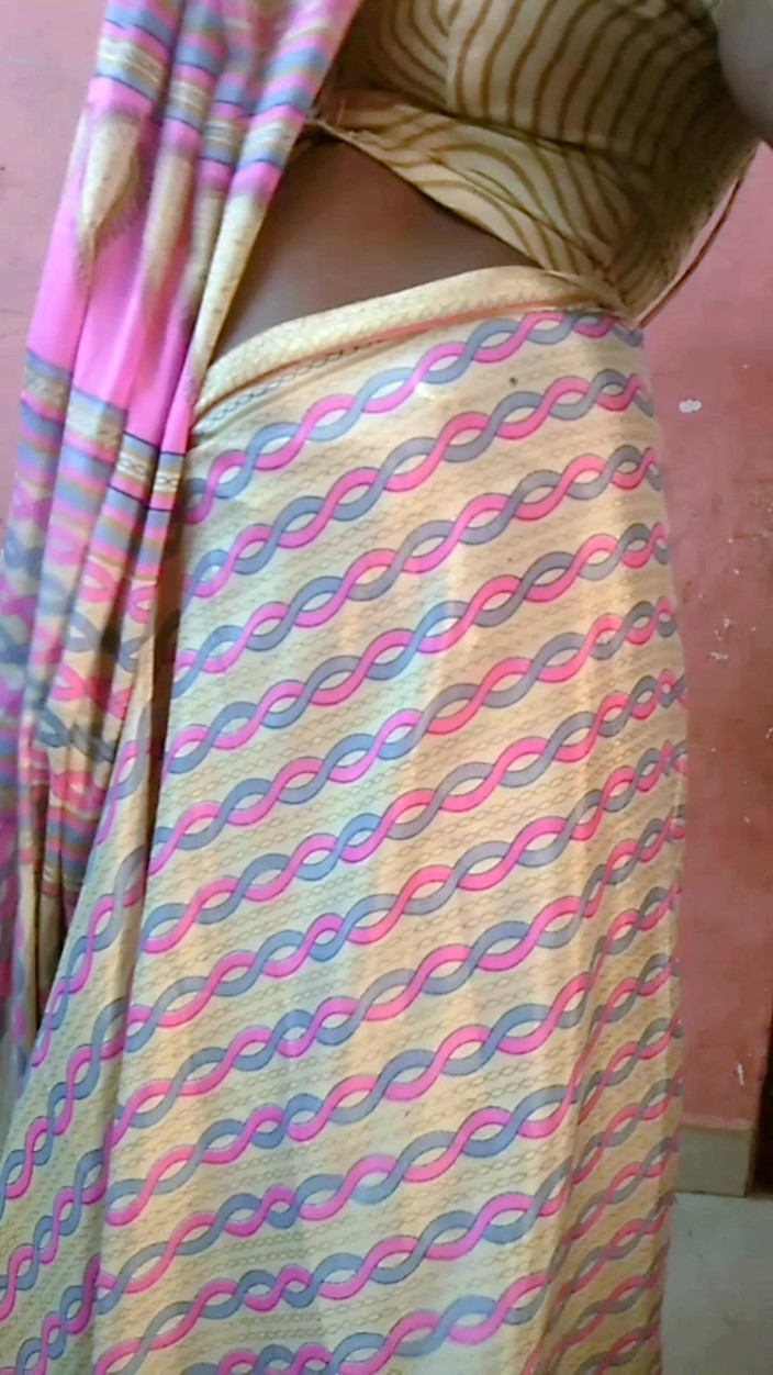 RenuRaj: Desi tamilische freche ehefrau Renu petticoat blouse saree neckt für...