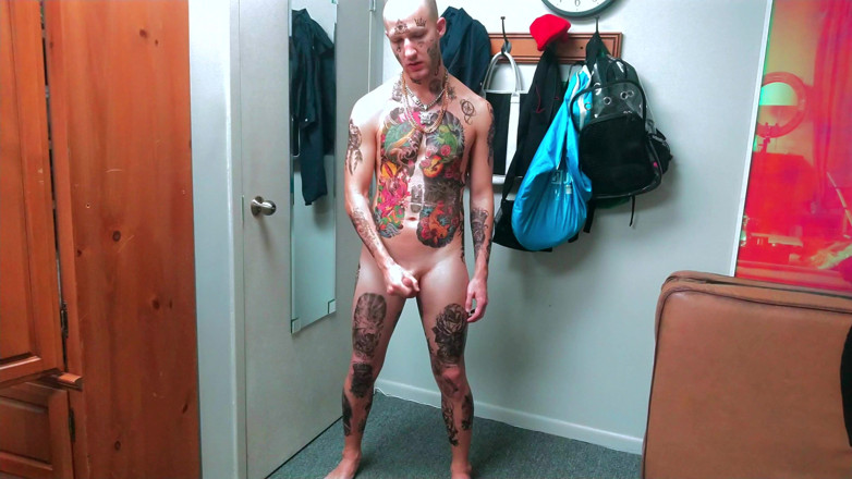 Straight ish Jake Grand: Lelaki bertatu penuh dikongkek dildo