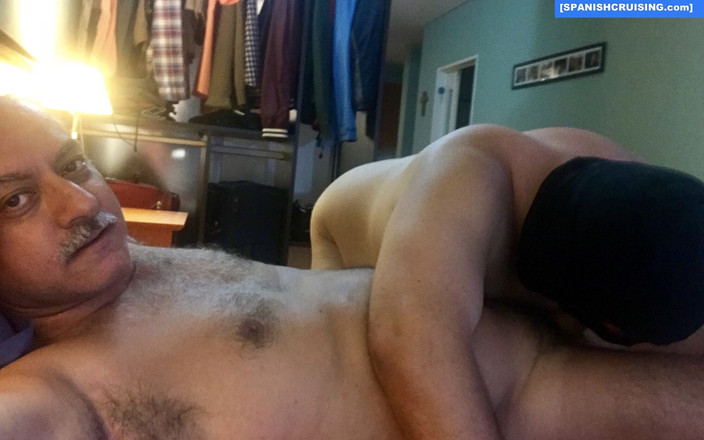 M2M CLUB: 뚱뚱한 결혼한 남자를 따먹는 아빠 크리스