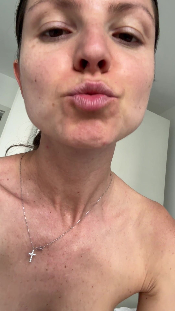 Gina Gerson: एकल गुदा ऊँगली करना