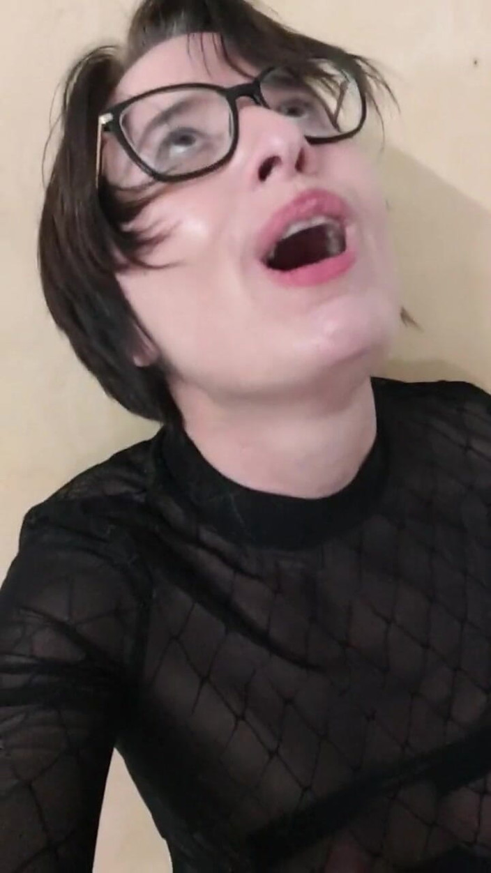 JulieEroticDress: Memancut mani dalam pakaian seksi