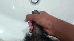 NewDickInTown: シンクに中出しするピンクの頭のペニス - ぽっちゃり男の子からのおいしい絶頂