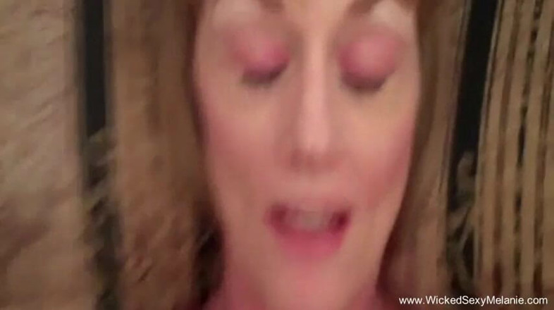Wicked Sexy Melanie: Llenando coño maduro con semen