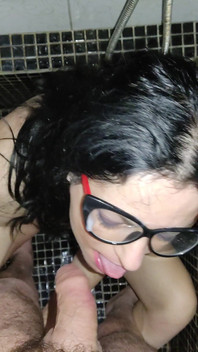 MILF Gets Face Fucked