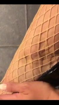 Giày Louboutin Dangle. Đen cổ điển. Phong cách cổ điển dễ dàng.