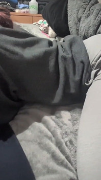 Hraní Si S Nohama Manželky Při Kouření POV