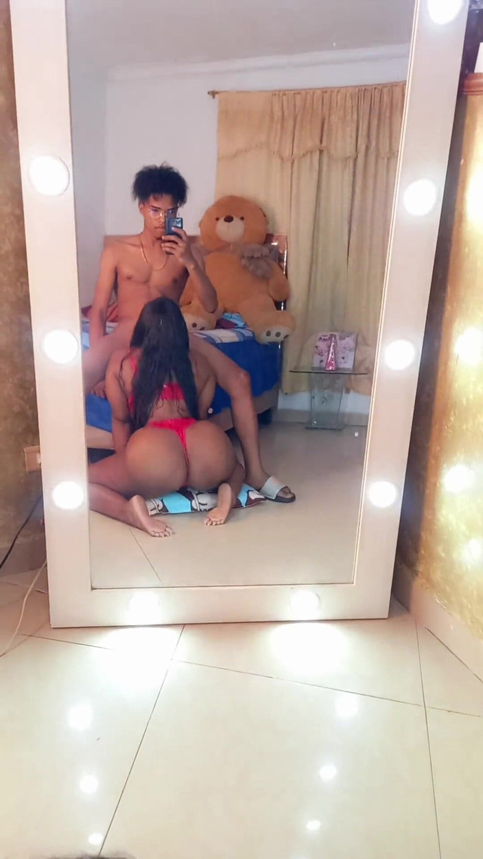 AndreaAndJean: Bubble Butt Ebony chce jezdit na mém ptákovi, pak si...