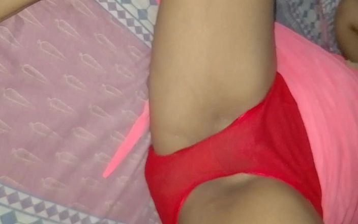 Hot Bhabi 069: Min heta och sexiga röda bikini