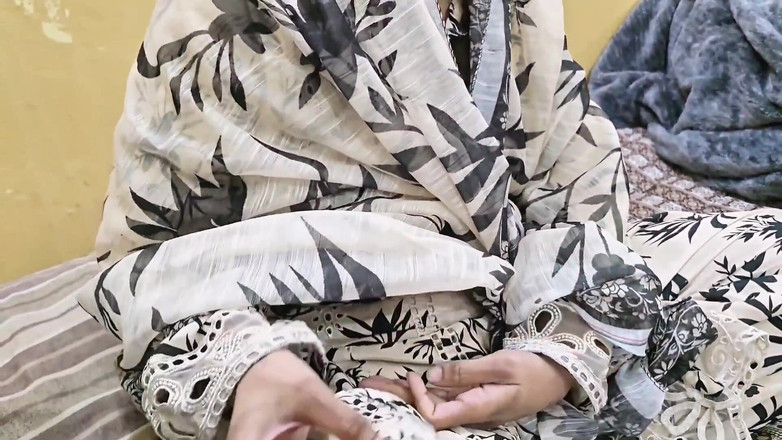 Faryal: Desi indiana chachi batija - audio hindi