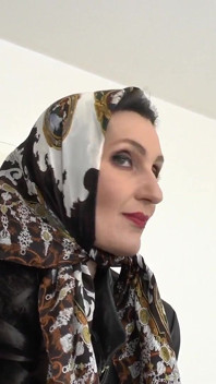 Krásné hedvábné šátky módní přehlídka, JOI, lady victoria valente