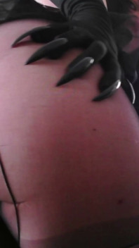 Uctívání zadku demoness (cei s Findomem)