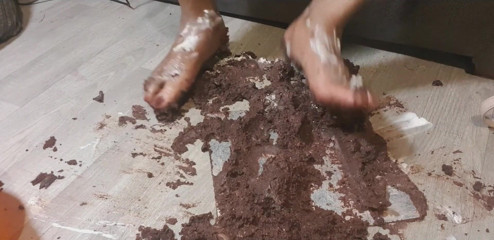 Simp to my ebony feet: Whole chocolate cake foot stomp