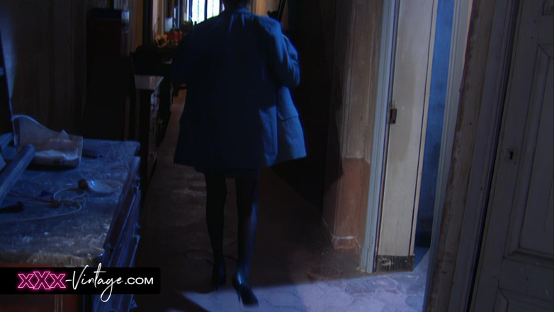 XXX-Vintage: Un anale bollente in una casa