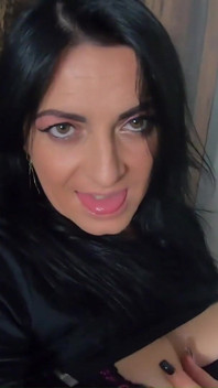 Orta yaşlı seksi kadın ep 128 yalnızdım. Benimle oynayabilir misin