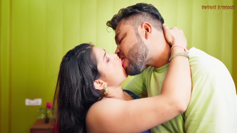 VelvetX Original: Aku ngentot istriku di malam pertama bulan madu pasangan india