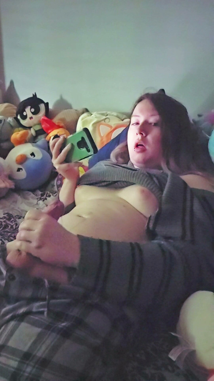 Real Gril: Trans Girl Masturbating to Porn