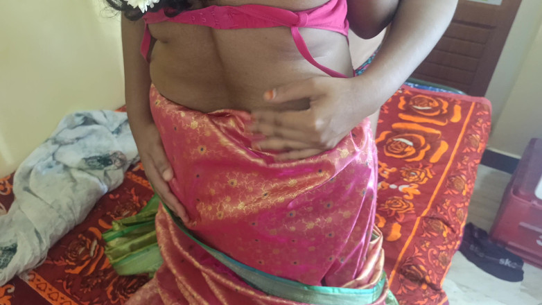 Pushpa studio: Desi lesbiennes sexy