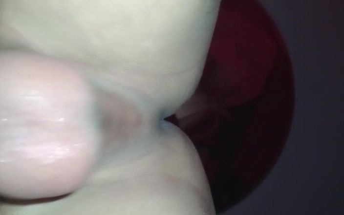 AngyAmazon: 내 쪼이는 보지를 후배위 스타일로 따먹는 젊은 여대생