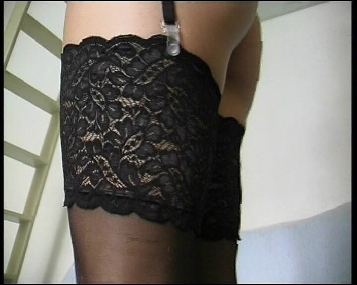 German Fuck Movie: Behind German Doors está jodida con diligencia - película completa