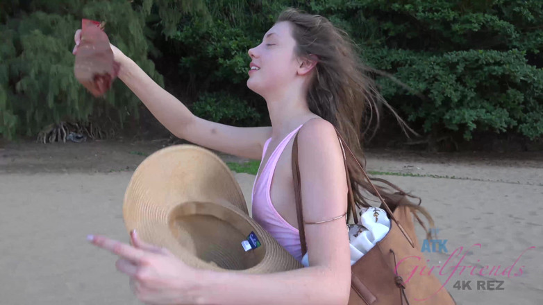 ATK Fans (Girlfriends): Vacanze virtuali in Hawaii con Elena koshka parte 1