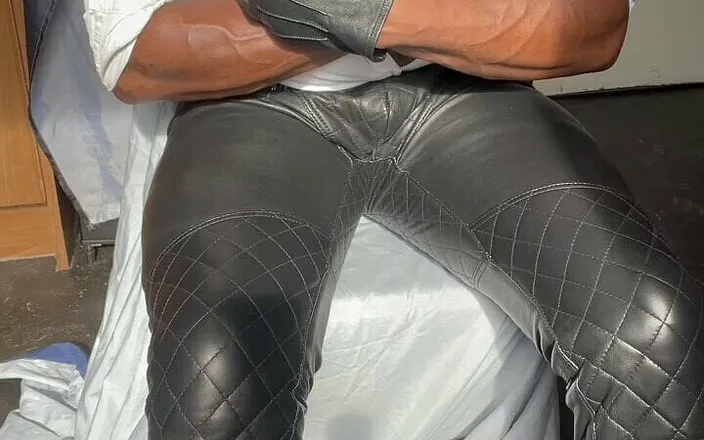 Black smoking muscle stepdad: Black Muscle Leather Stepdad Batebust Preview