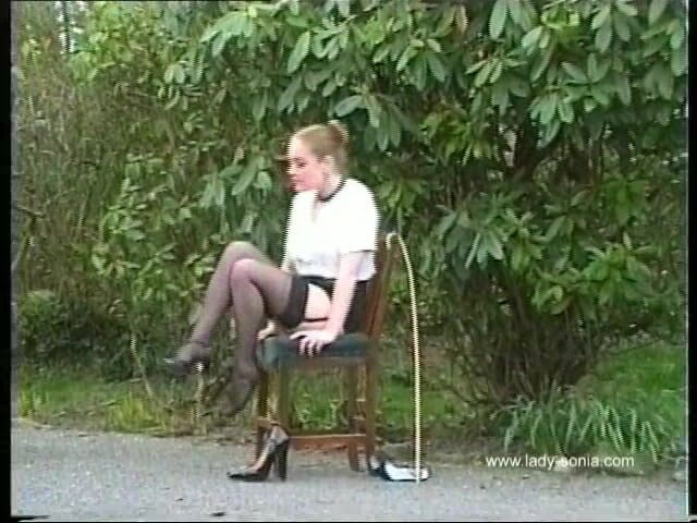 Lady Sonia: Vivienne Outdoors