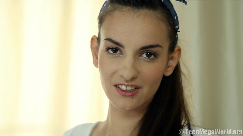 Teen Mega World: Nikola masturbating