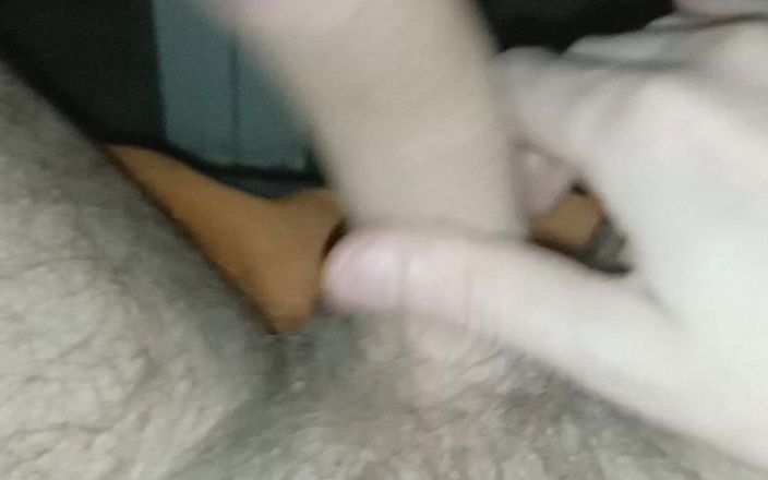 cut3p3tit3: Druipend cumshot pov