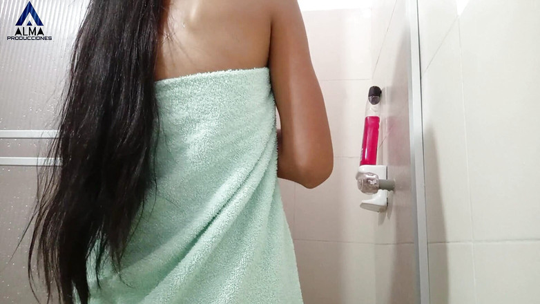 nate: Karla Moje nadržená nevlastní sestra je ošukaná mým velkým tvrdým...