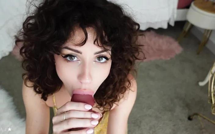 SavvyStar: Dick Sucked by Defiant Stepdaughter