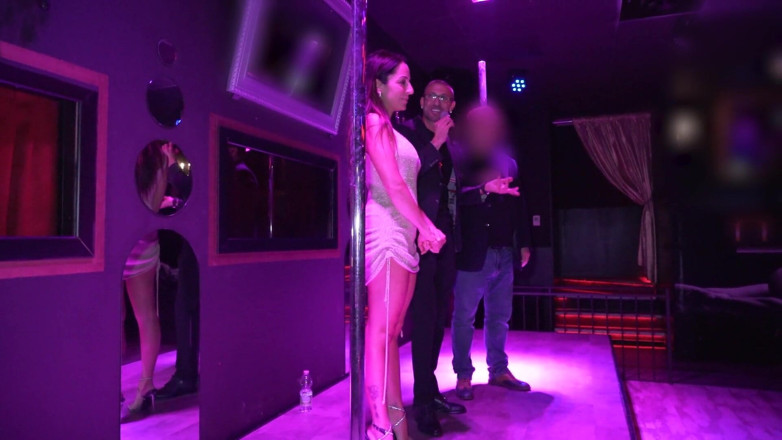 Ferrero anal experience: Live Show in the Swinger Club