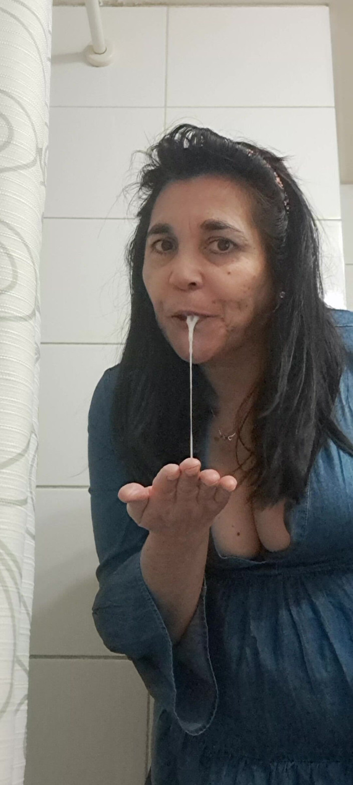 Mommy big hairy pussy: Im badezimmer, du willst mich sehen, ich bin heiß
