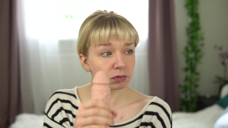 Jolie Lyon: Хуліган наповнює кремпаєм твою зведену сестру