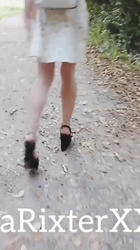 My flashing in the park no panties ElsaRixterXXX