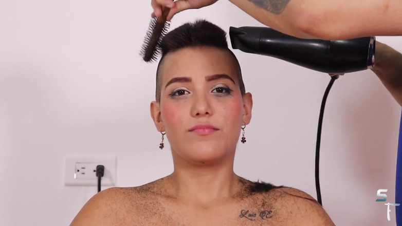 Shave Flix: Karla
