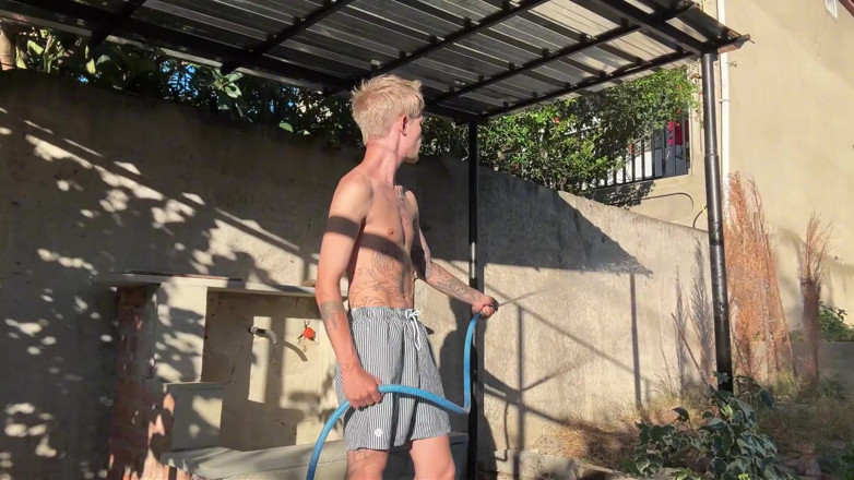 Max Gen: Parte 1 cara de pau grande fode o jardineiro gêmeo fofo...