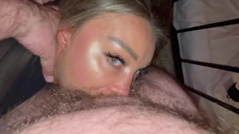 Monika Fox: Puta sucia Monika Fox obtiene anal duro y mea en...
