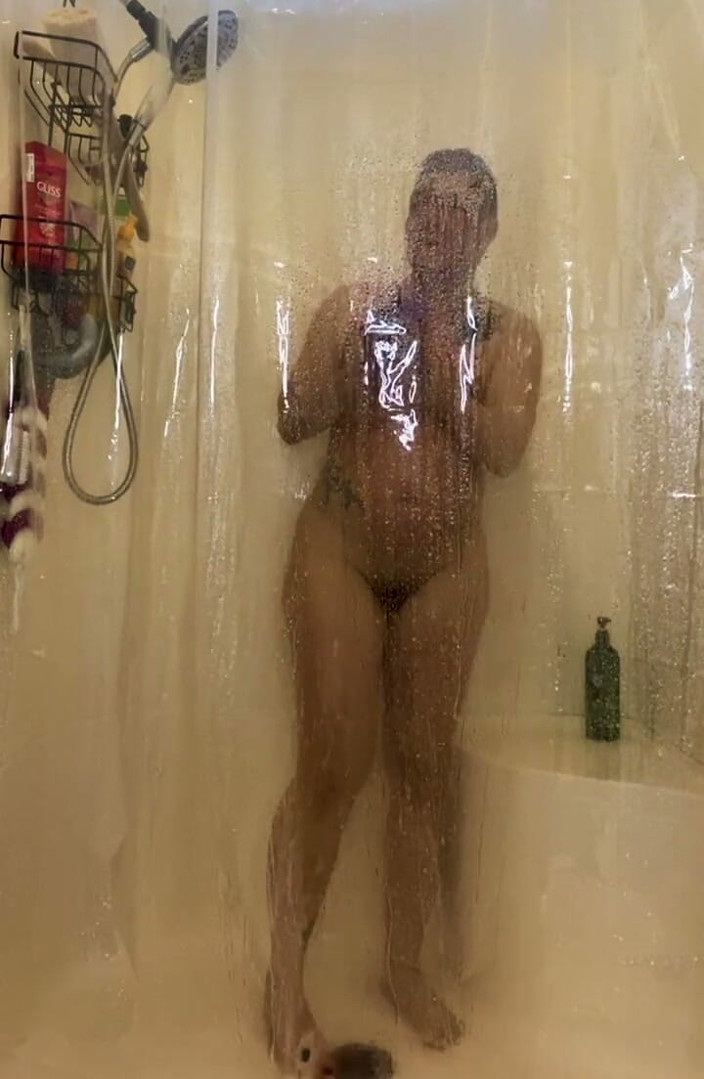 everydeygrey: Wet Naked Ftm Taking a Long Hot Shower