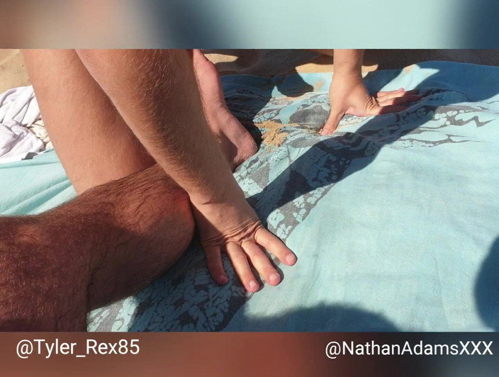 NathanAdamsXXX: Scopata hardcore all'aperto in spiaggia